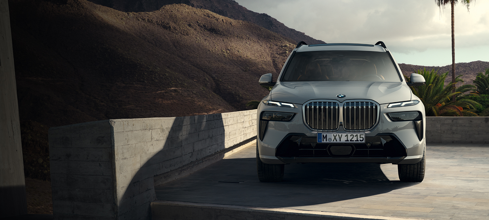 The BMW X7 SERIES